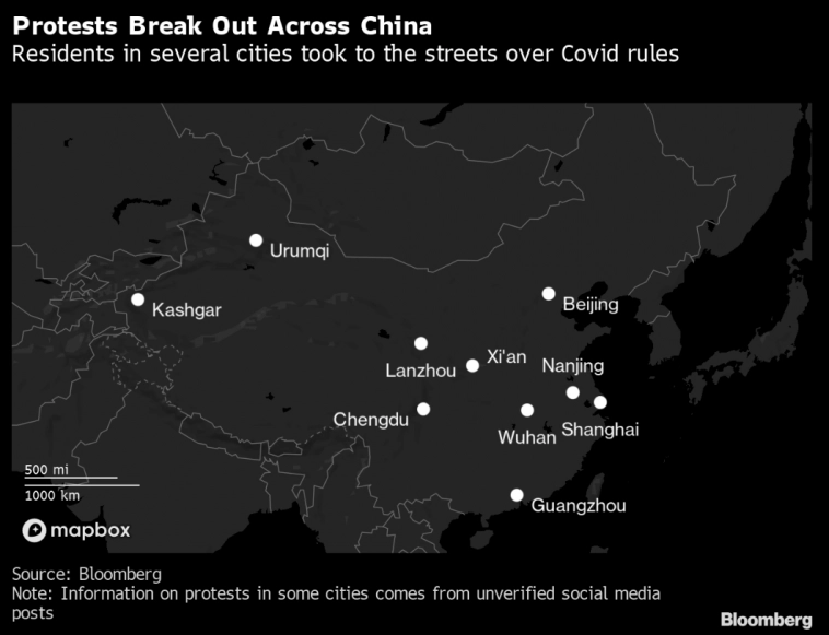 Антиковидные протесты вспыхнули в нескольких городах Китая - Bloomberg