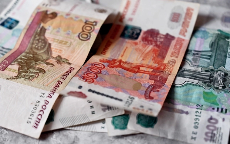 Что делать инвесторам при укреплении рубля — ответят эксперты