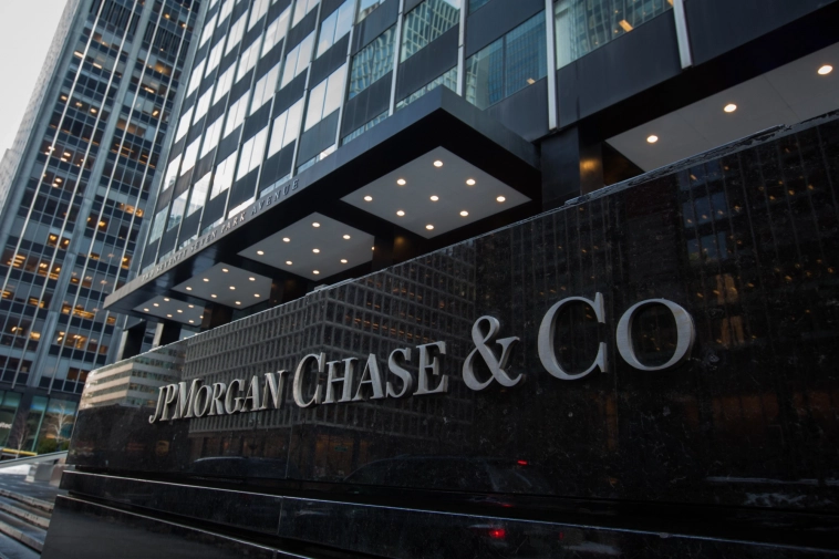 Запретить нельзя вернуть: JPMorgan с помощью юристов пытается лишить ВТБ возможности разморозить собственный счёт