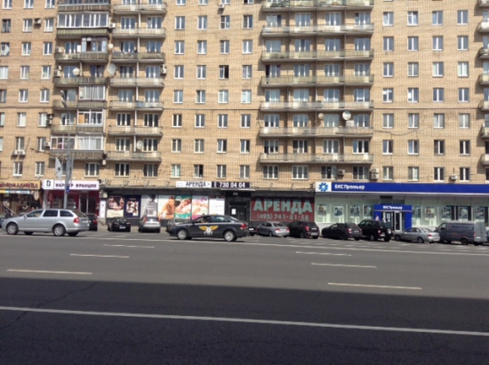 Коммерческая недвижимость в центре Москвы. Влияние эффекта парковки и санкций.