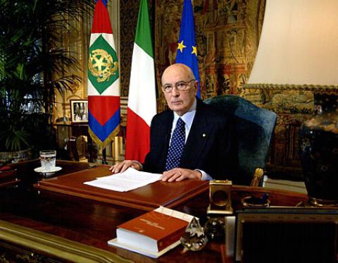 Президент Италии Джорджо Наполитано распустил национальный парламент