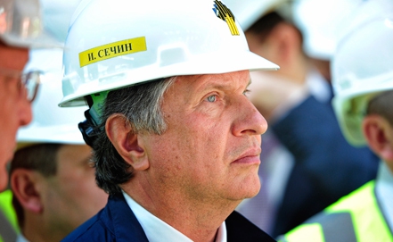 Игорь Сечин назвал правильным свое решение стать акционером "Роснефти"