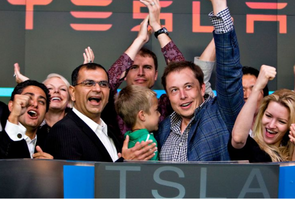 Финансовый директор Tesla Дипак Ахаджа уходит из компании.