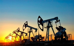 Цены на нефть растут, Brent превысила $60 впервые с декабря