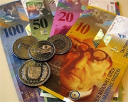 ЦБ Швейцарии готовит новую привязку франка?