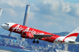 Самолет малайзийской авиакомпании исчез в небе над Индонезией