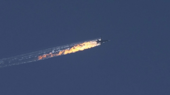 Сбит российский военный самолет Су-24 на границе Сирии и Турции