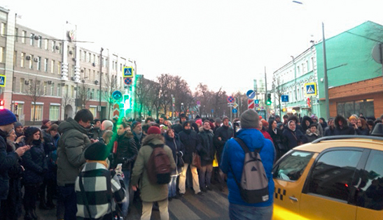 Валютные заемщики перекрыли Неглинную улицу в Москве