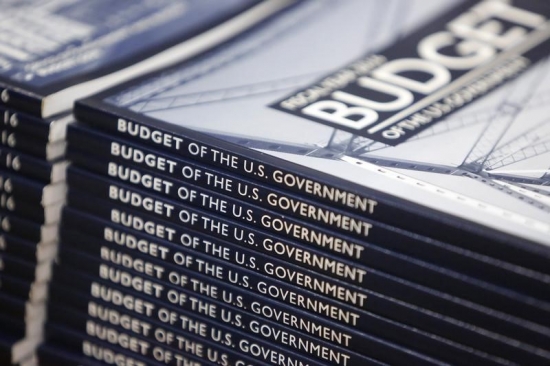 Дефицит бюджета США к ВВП вырос впервые с 2009
