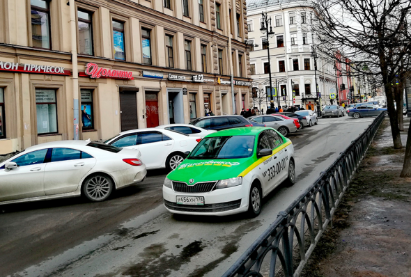 «ТаксовичкоФ» начал работу в Омске, на очереди — весь мир