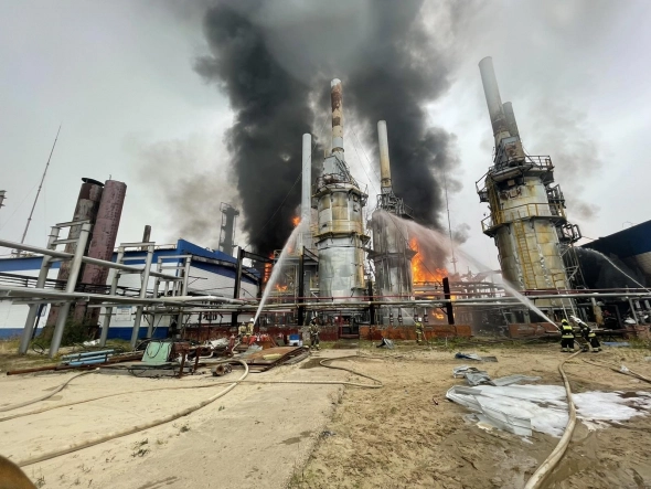Газпром трещит по швам: пожар в Новом Уренгое