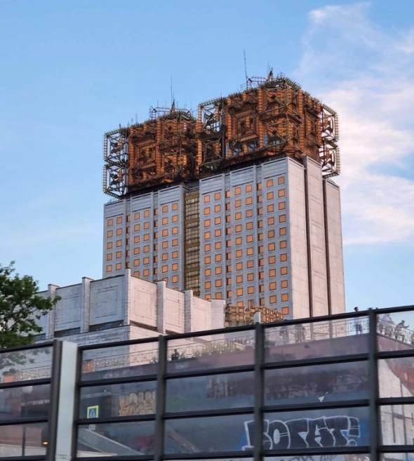 После трёх лет жизни в Дубае, я приехал в Москву и поговорил с обычными людьми о России и Украине и вот что они мне рассказали...