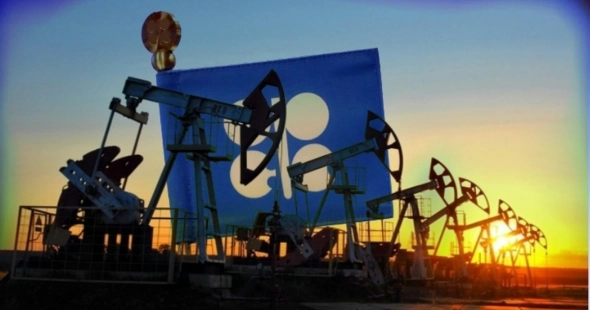 ОПЕК+ соглашается на постепенное увеличение добычи, несмотря на рост цен на нефть, что усиливает опасения по поводу поставок из России