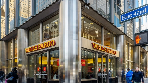 Акции Wells Fargo выросли на 4% благодаря хорошим результатам за квартал