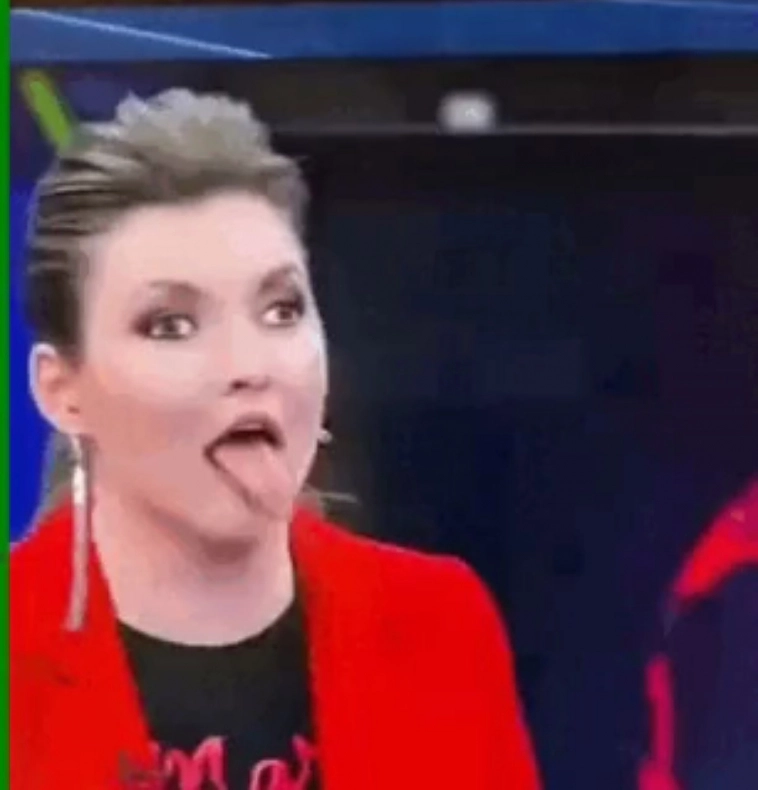 Вузей что с лицом?