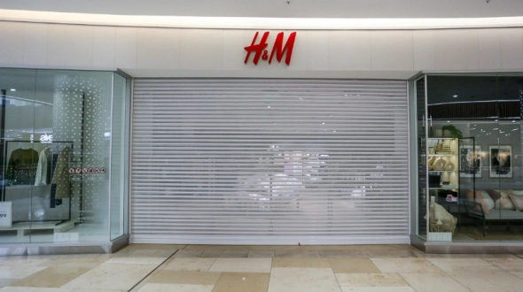 H&M сворачивает деятельность в России
