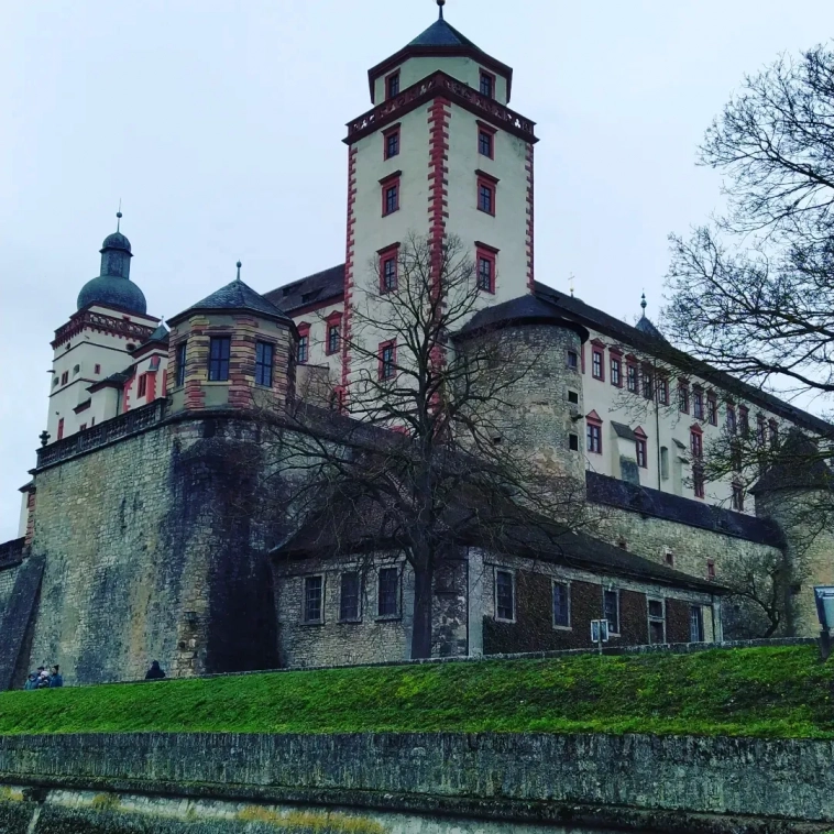 Понедельник, день тяжелый....поэтому Понедельник, день тяжелый....поэтому