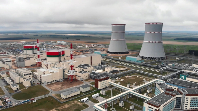 Что нам стоит атом строить?!