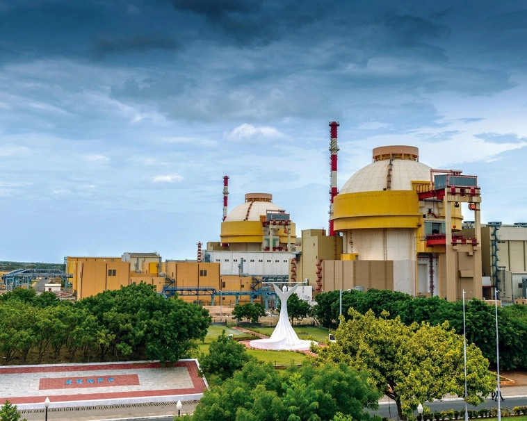 Что нам стоит атом строить?!