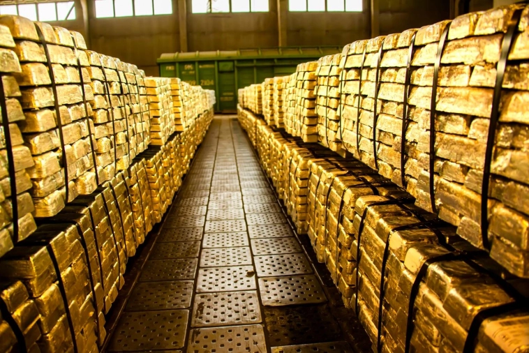Китай увеличивает запасы золота 7-й месяц подряд - Блумберг