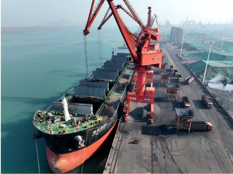 Китайские компании возобновили импорт угля из Австралии