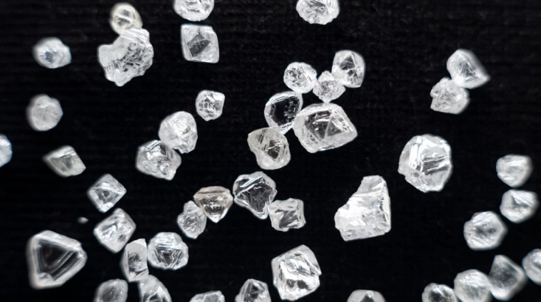 De Beers значительно снизила цены на крупные алмазы и повысила цены на более мелкие камни - Rapaport