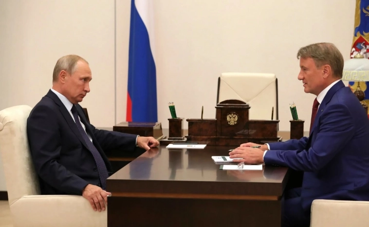 Президент РФ Владимир Путин сегодня встретится с главой Сбербанка Германом Грефом