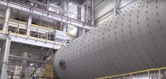 Промышленность России ударилась об дно и на отскоке запустила спутник на Луну