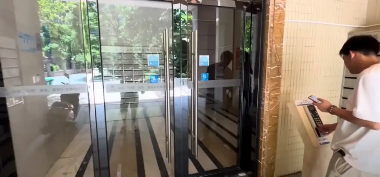 Квартира у моря за 3 млн. руб. Песчаный пляж и пальмы.