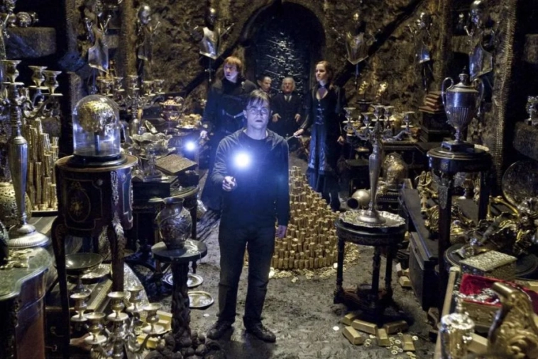 Российские предприниматели используют бизнес-магию, а Райф наказали за кринж-рекламу кэшбэка