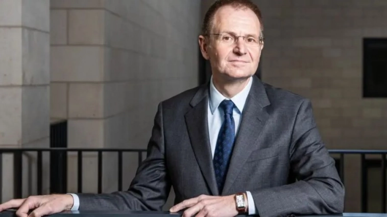 Если бы наступающий 2024 год был машиной, то как бы он выглядел, и почему именно так? Если бы наступающий 2024 год был машиной, то как бы он выглядел, и почему именно так?