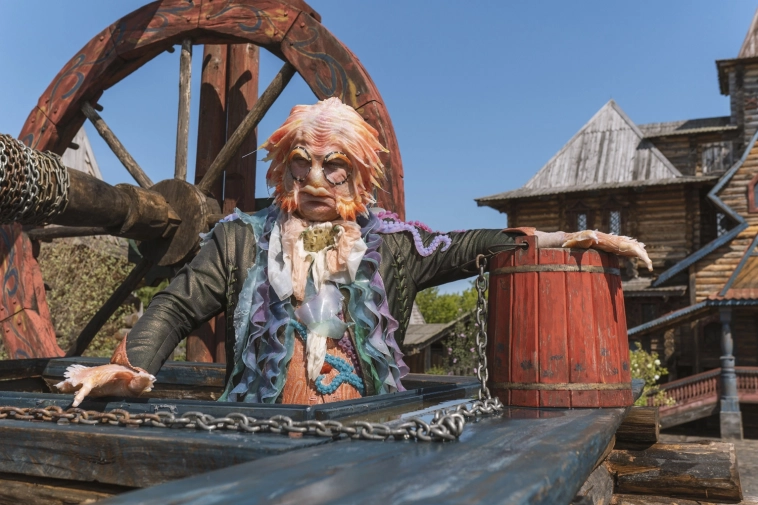 Сказочное богатство: осенние каникулы за неделю сделали фильм "По щучьему велению" миллиардером Сказочное богатство: осенние каникулы за неделю сделали фильм "По щучьему велению" миллиардером