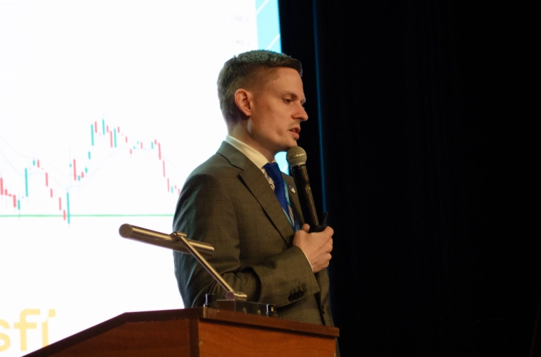 Может быть я на самом деле вообще ничерта не понимаю?😁