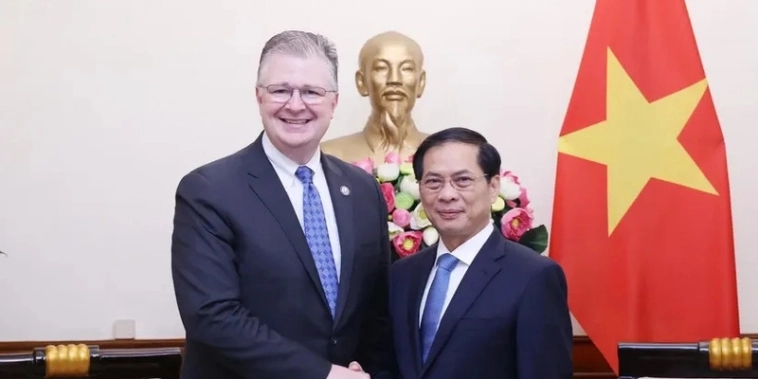 Глава МИД Вьетнама назвал США стратегическим партнером после визита Путина