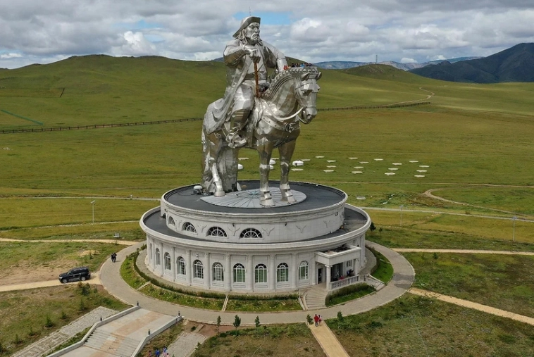 Парламент Монголии принимает закон о создании Фонда национального благосостояния