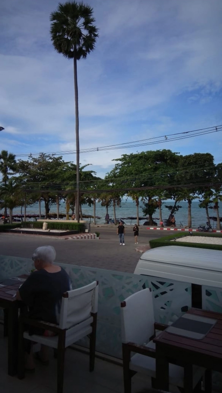 Азия. Четверг.