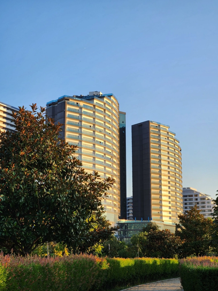 На пенсию в 32 и инвестиции в зарубежную недвижимость.