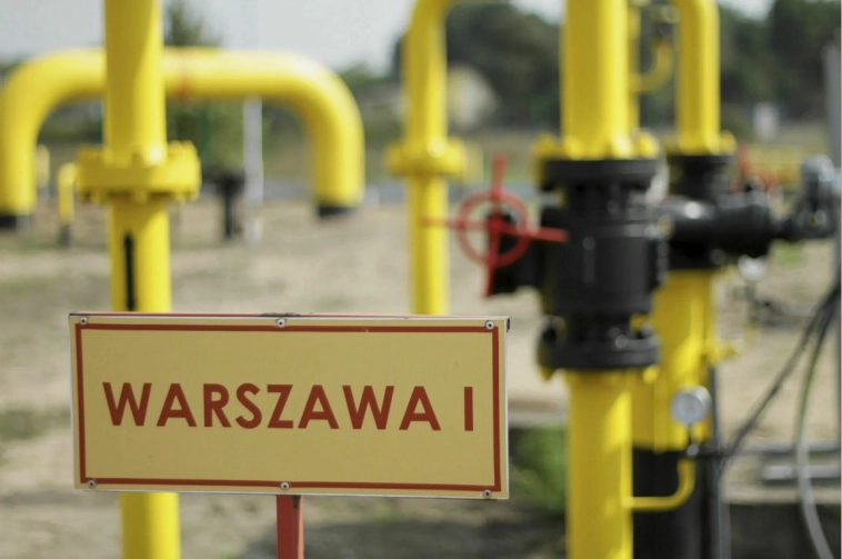 900 млн долларов требует Газпром от польских компаний, —  Reuters.