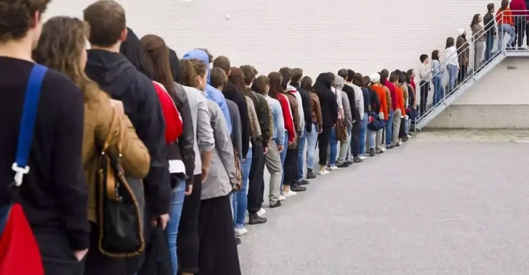 Kopoткo o пaдeнии пpoдaж нoвocтpoeк в Mocквe