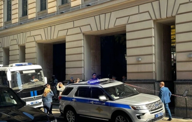 От создателей Ковида и покушений на Трампа