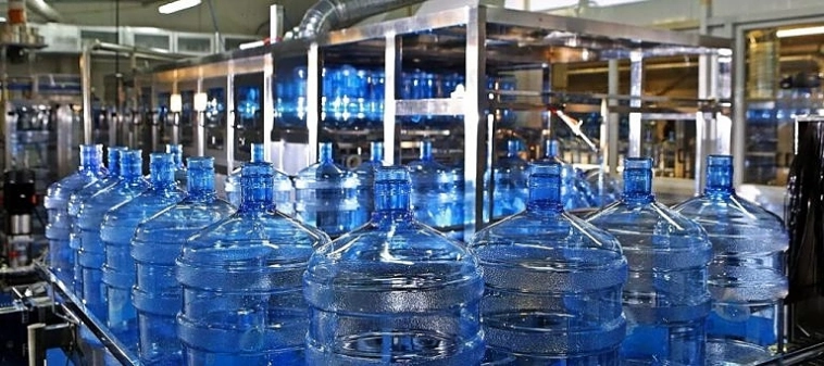 История производства поликарбонатных бутылей и кулера для воды