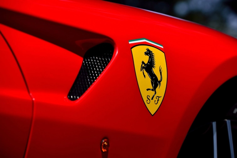 Ferrari начинает принимать криптовалюту в своих европейских дилерских центрах