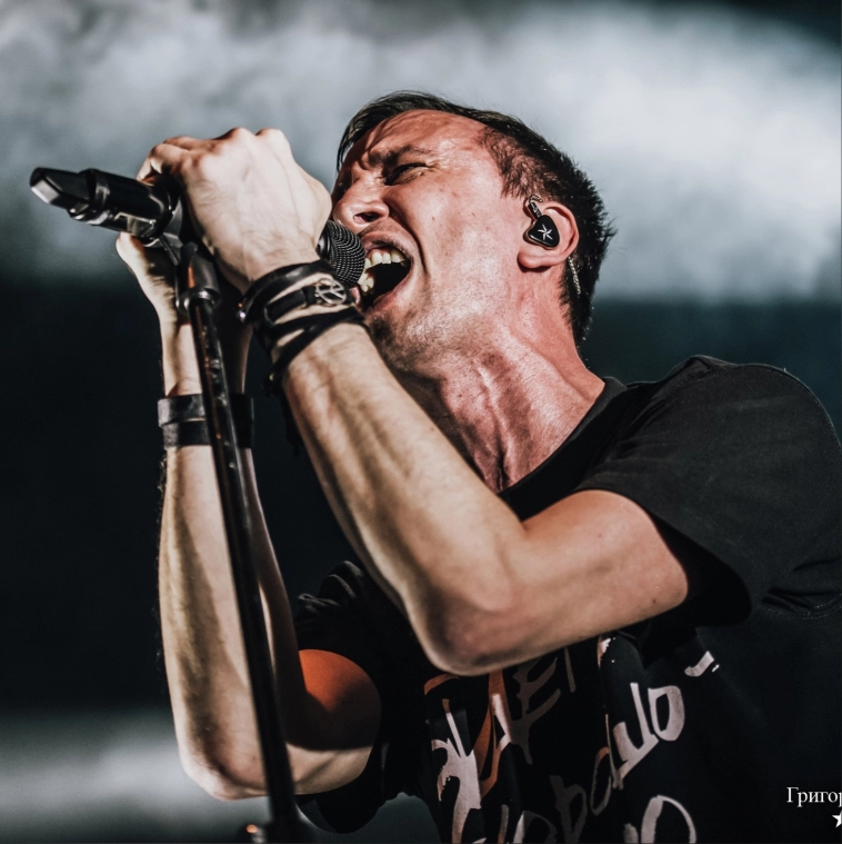 Как мы в России сделали микрофон «как у Артемия Лебедева» и продаем по всему миру Как мы в России сделали микрофон «как у Артемия Лебедева» и продаем по всему миру