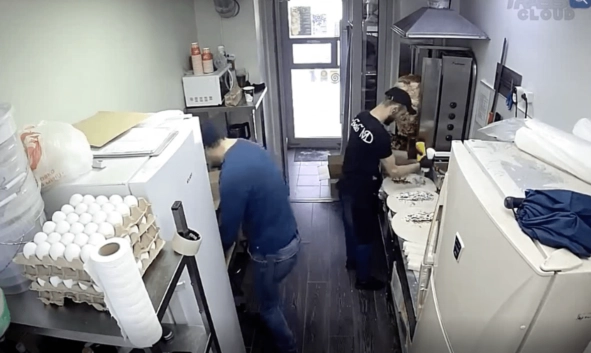 Сколько зарабатывает бизнес на шаурме? Сколько зарабатывает бизнес на шаурме?