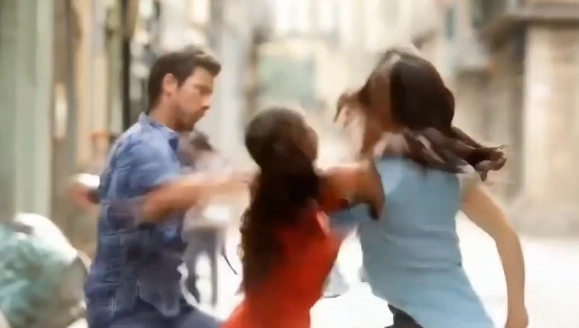 Горячие новости ИИ #4: пышногрудый робот, собака с винтовкой, Лукашенко "боится" плена ИИ, Apple заявил что ИИ притворяется