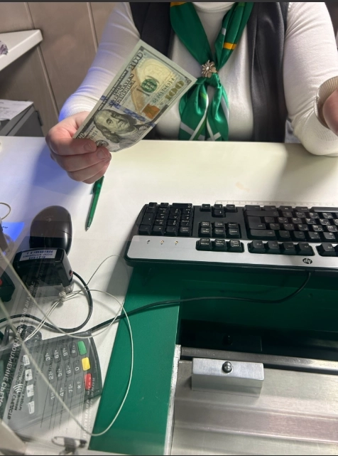 Можно ли купить наличный доллар нового образца?