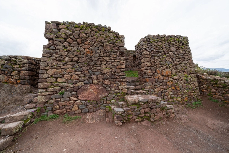 Древние руины инков и базарный день в перуанской глубинке