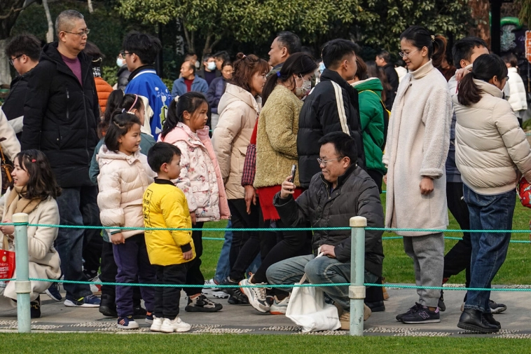 Просто о пенсионной системе Китая. Не платишь сейчас - получаешь «ноль» по старости