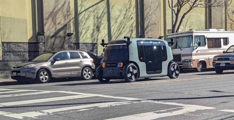 Добро пожаловать в киберпанковское будущее. От ховербайков до чипов в мозге и подружек-роботов — будущее в стиле киберпанк наступило, но оно распределено неравномерно Добро пожаловать в киберпанковское будущее. От ховербайков до чипов в мозге и подружек-роботов — будущее в стиле киберпанк наступило, но оно распределено неравномерно