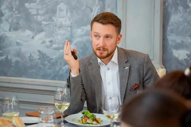 Президент Абрау-Дюрсо Павел Титов: Главное инвестиционное экспортное направление сейчас - это Китай. Партии исчисляются сотнями тысяч бутылок — интервью Интерфаксу